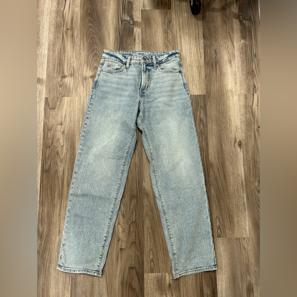 80. Old Navy Blue Straight Leg Jeans Classic Style